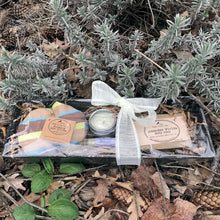 Load image into Gallery viewer, Vintage Baking Tin