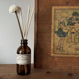 Reed diffuser: 2 oz with flower, natural reeds